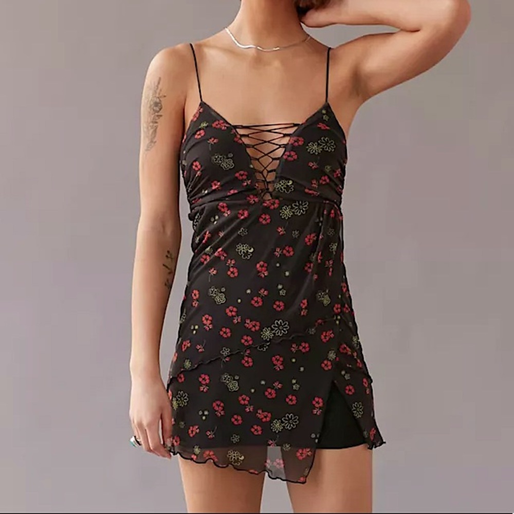 NWT UO 90s Y2K Flower Bungee Cord Lace Up Mesh Dress
